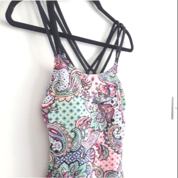 2/$35 Sale CATALINA One Piece Swimsuit Size M (8-10) - Picture 5 of 8